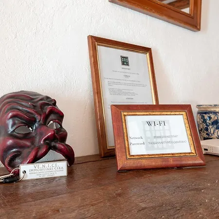 Appartement Ve.n.i.ce. Cera Casa Aurora *
